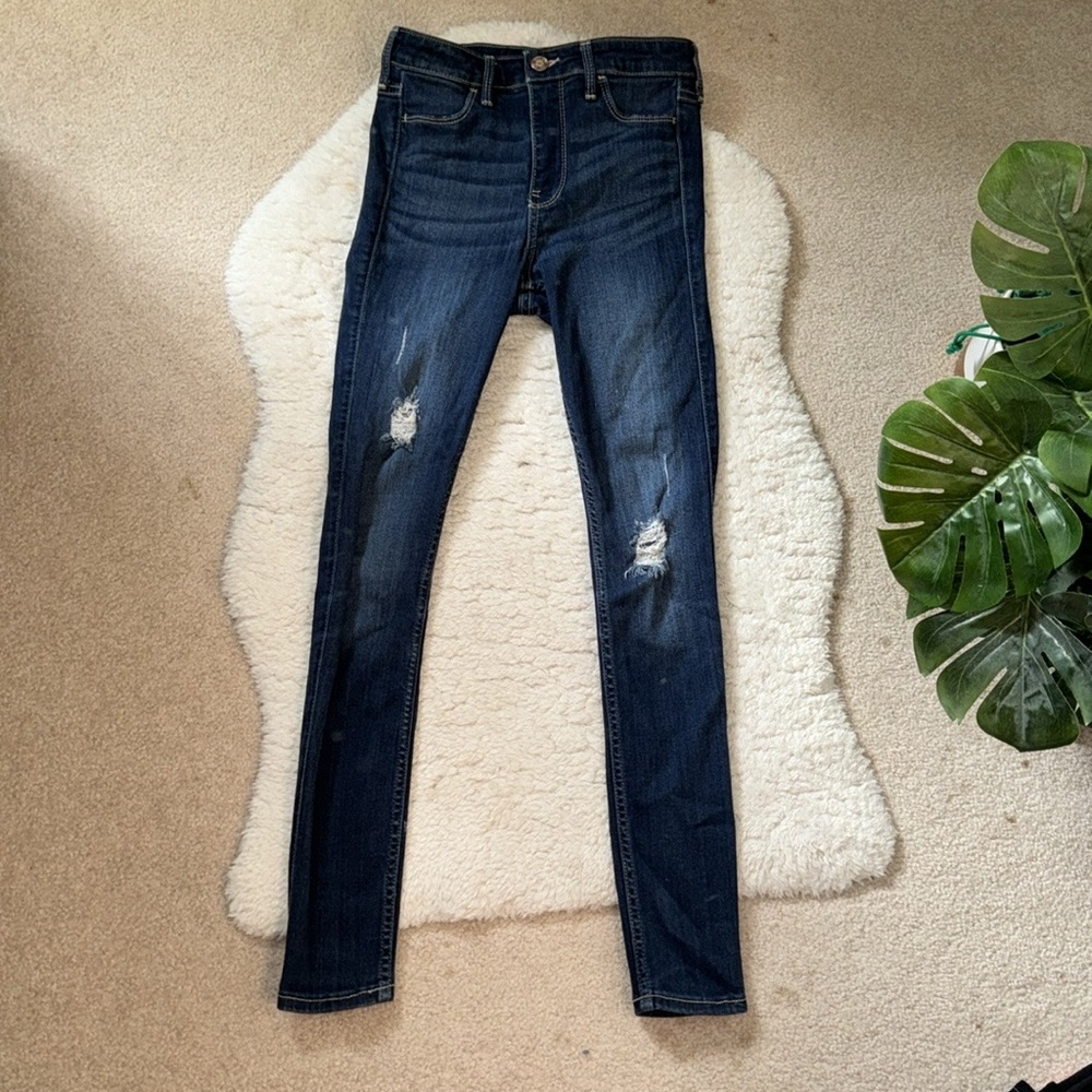 NWOT AEO Dark Wash Ripped High Waisted Skinny Jeans